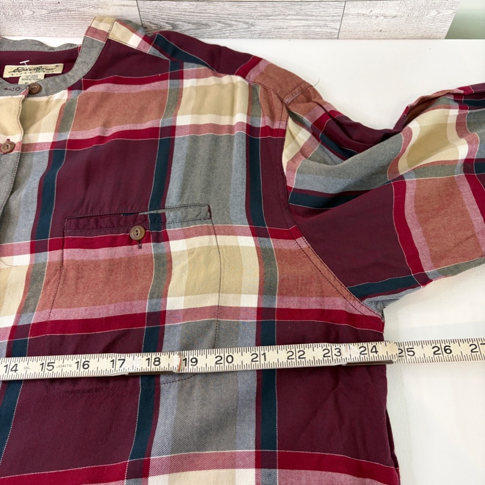 Eddie Bauer Plaid Shirt Women XL Burgundy Tan Band Collar Rayon Long Sleeve - Picture 5 of 7